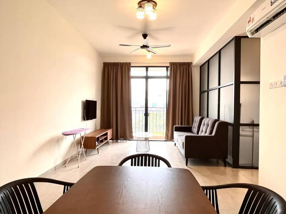 Apartment Ins @ The Quartz Residence-infinity Pool Malacca
